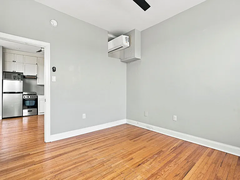 1001 Pine St #301A — Photo 14