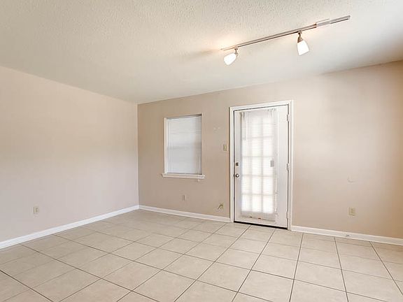 4th image of 4212 Belvedere St #2