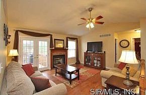 3rd image of 13 Charles Dr