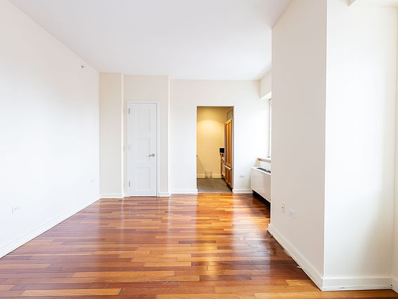 5th image of 425 5th Ave APT 44C