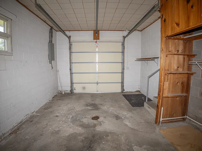 2401 Willow Dr — Photo 11