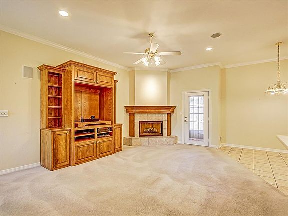 4th image of 135 Crestridge Dr #8
