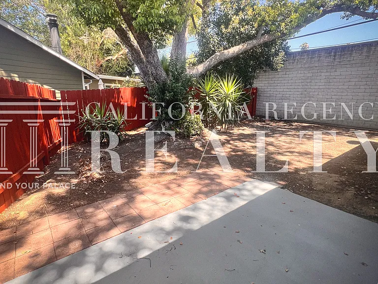 7047 Greenback Ln #A — Photo 17