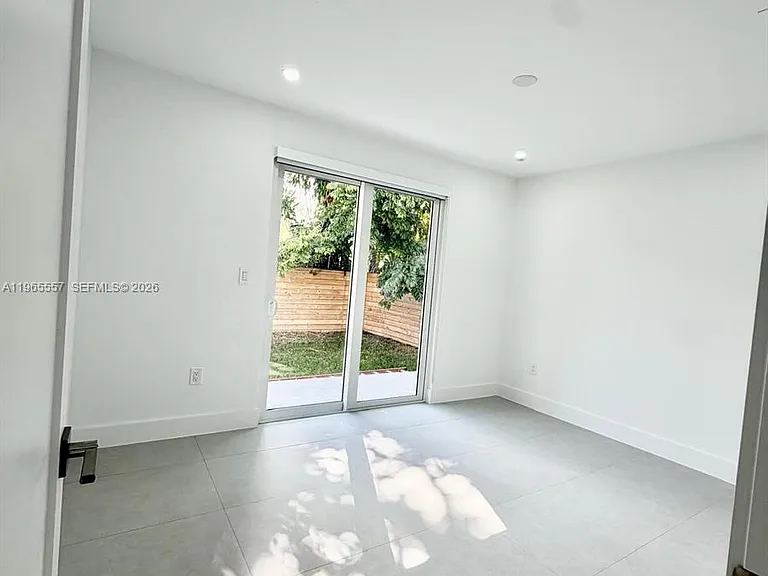 524 NE 65th St #2 — Photo 12