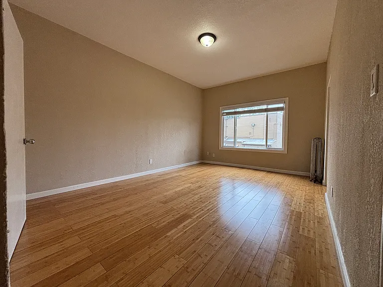 1955 Chestnut St #104 — Photo 7