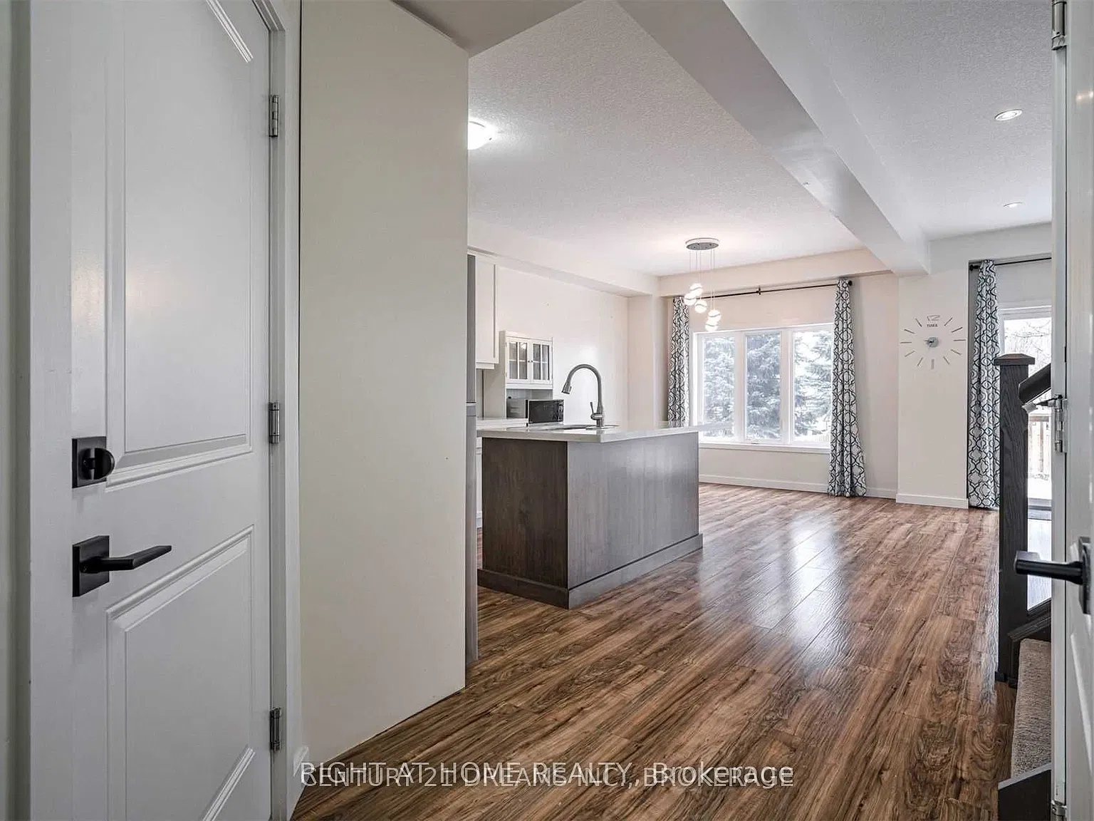 3 bed, $2,800 — Photo 4