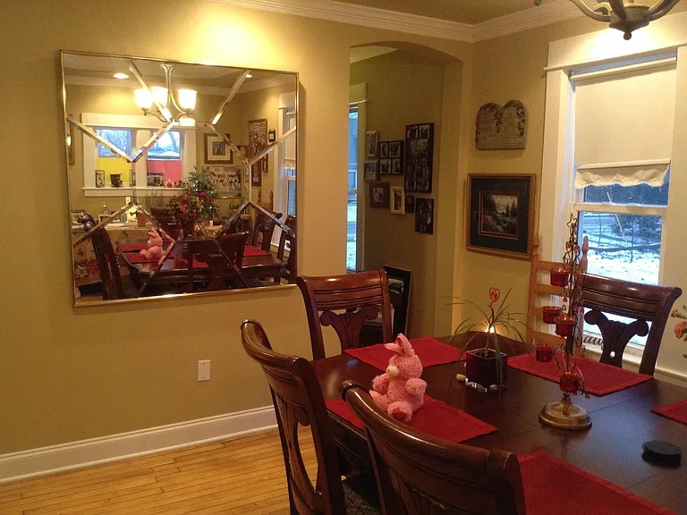 1055 Duncan Ave — Photo 6