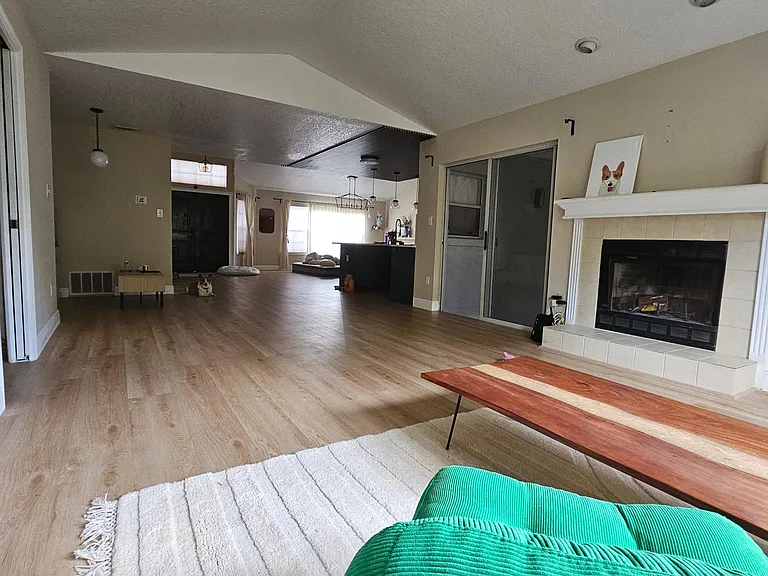 8201 Shay Lynn Ct — Photo 9