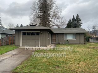 1132 SW Ballinger Dr, Grants Pass, OR 97526
