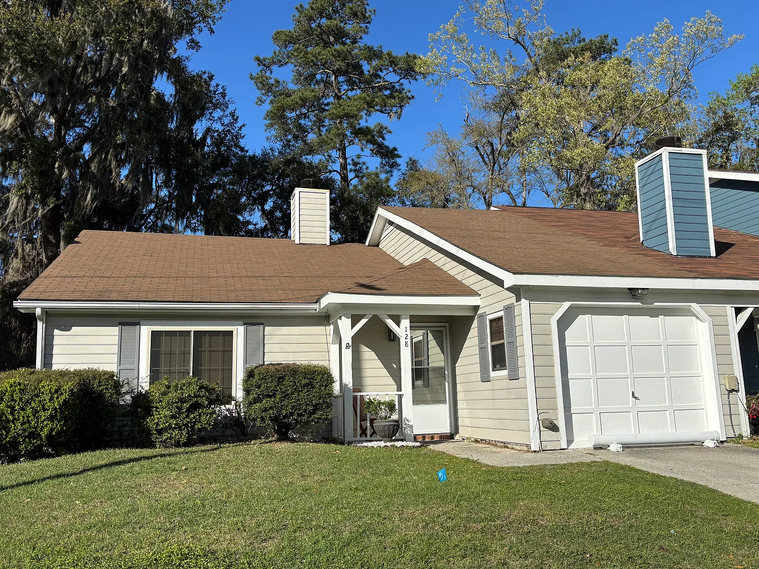 3 bed, 1200 sqft, $2,600 — Photo 1