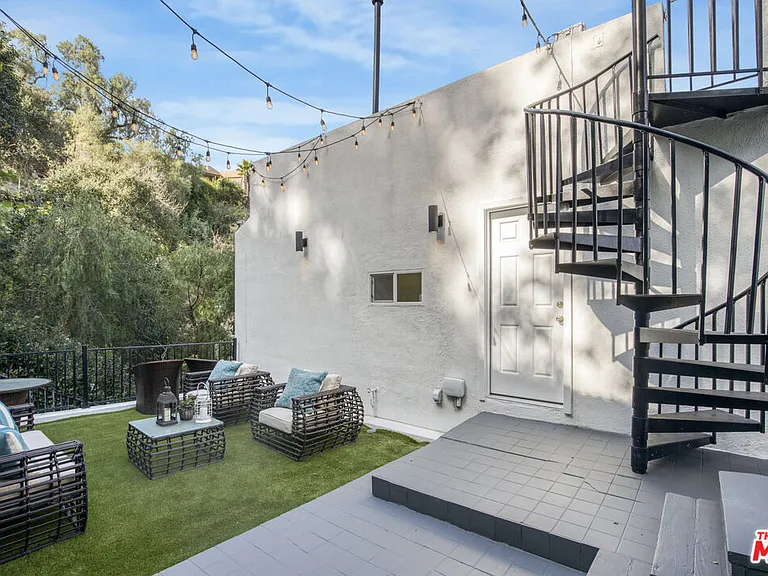 4110 Vanetta Pl — Photo 25