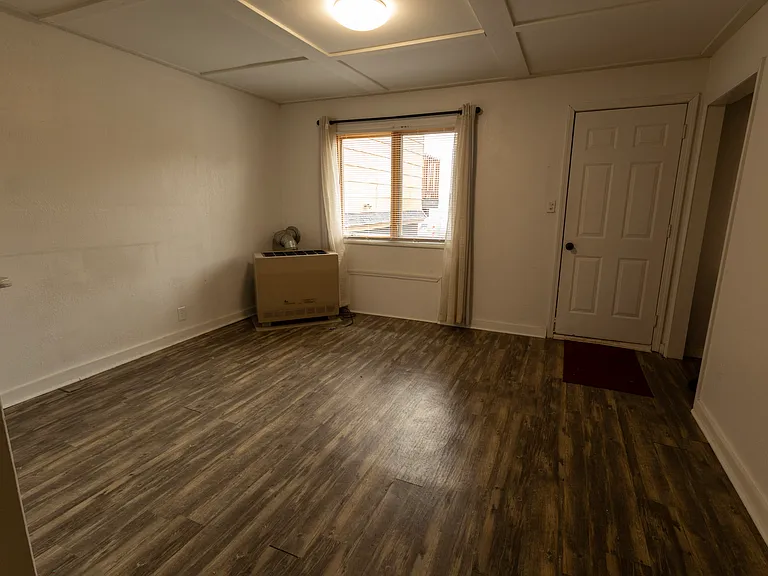 101 E Summit St #4 — Photo 6