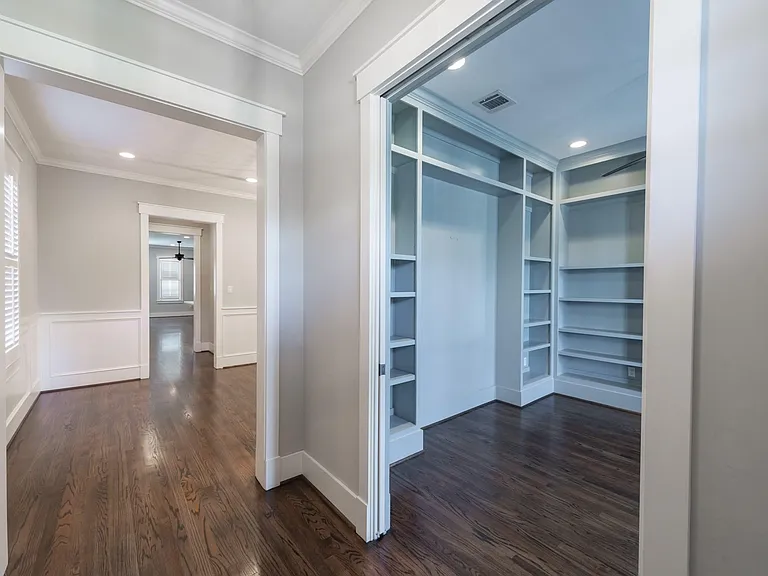 734B Allston St — Photo 2