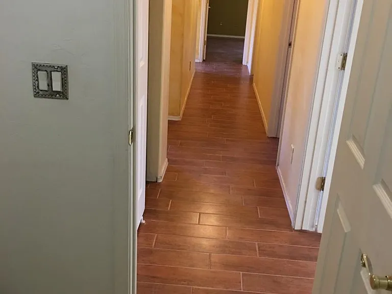 9947 E Emberwood Dr — Photo 2