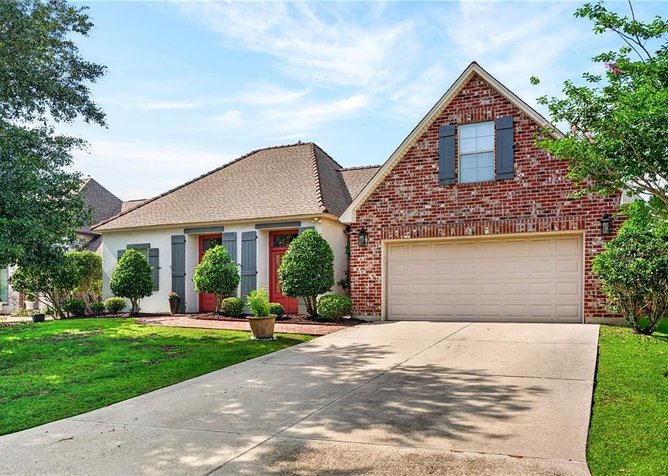 1st image of 245 Cypress Lakes Dr