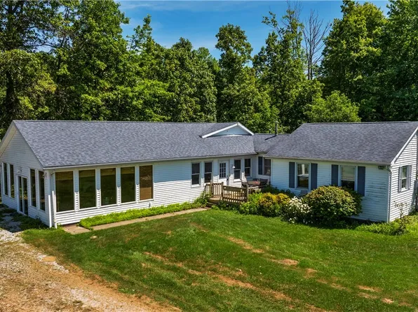 6940 Lake Rd W, Ashtabula, OH 44004