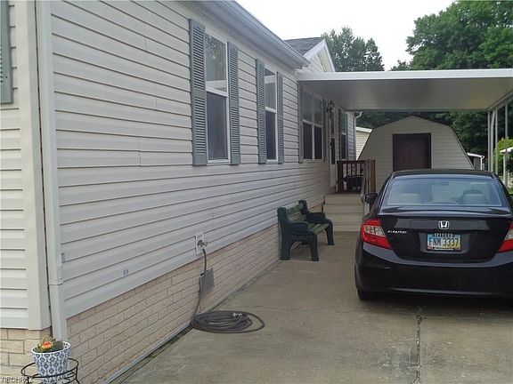3rd image of 125 Tropicana Ave