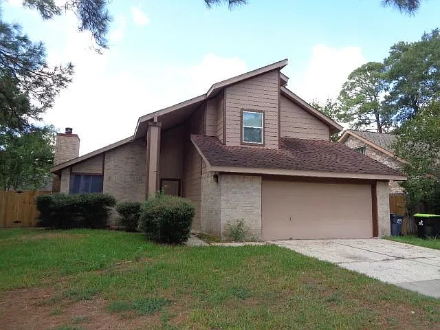 4 bed, 2.5 bath, 2495 sqft, $2,100 — Photo 1