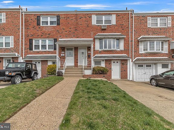 2nd image of 3555 Chalfont Dr
