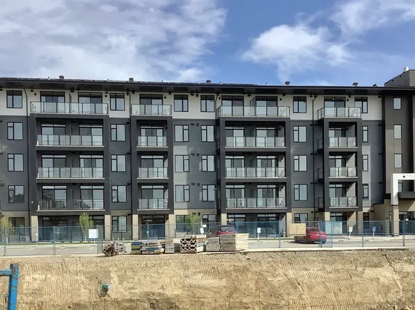 3700 Seton Cir SE #2117, Calgary, AB T3M 3V3