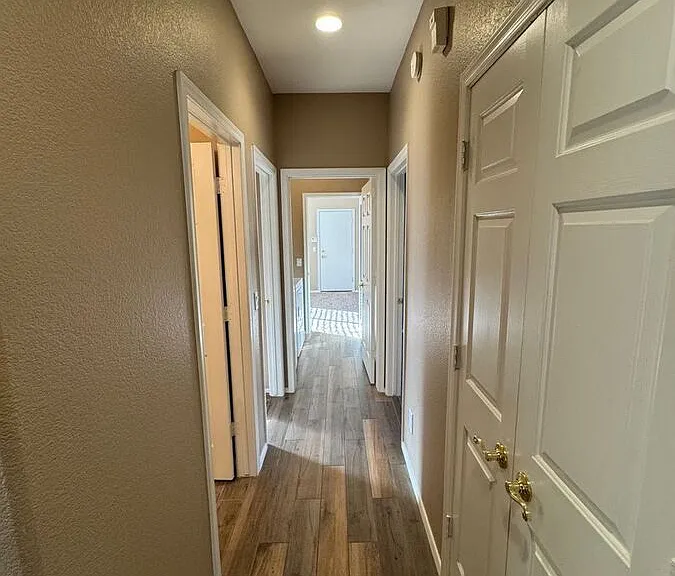 9450 W Quail Ave — Photo 10