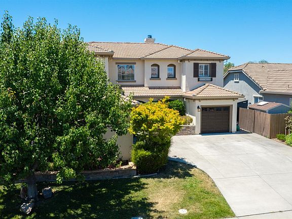 2nd image of 148 Sage Sparrow Circle
