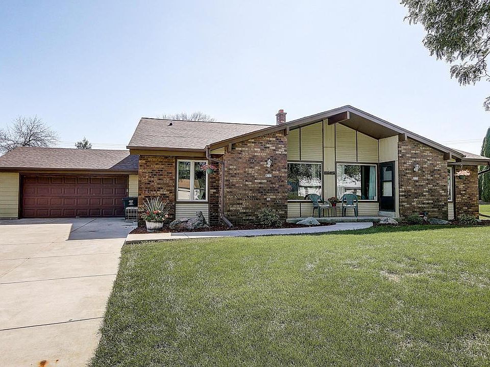 1st image of 8233 W Imperial Dr #8235