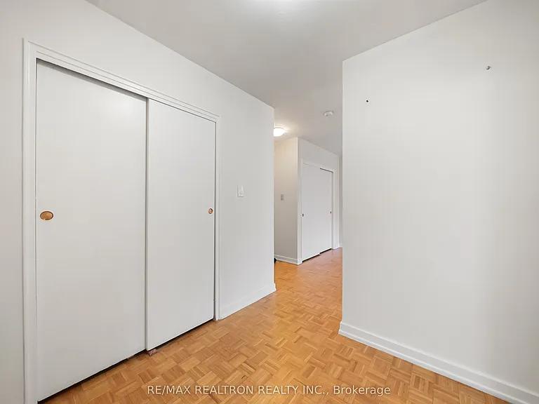 160 The Donway W #306 — Photo 19