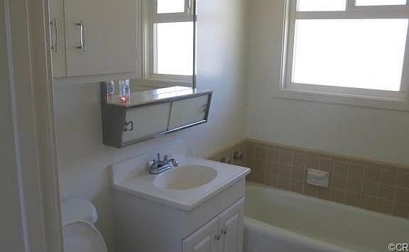 4th image of 7656 Dumosa Ave