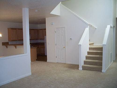 3rd image of 3628 SE Starling Pl