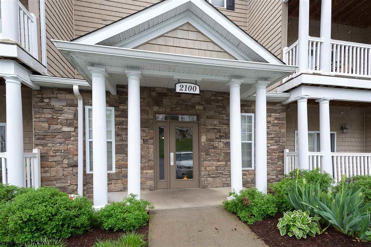 2124 Suncrest Vlg, WV 26505 Zillow