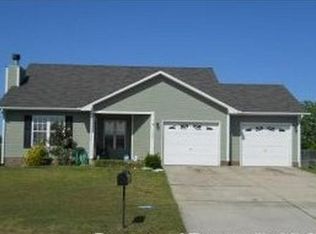 136 Davenport Dr, Raeford, NC 28376