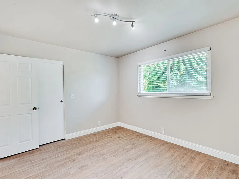 3000 Santa Maria Ave — Photo 41