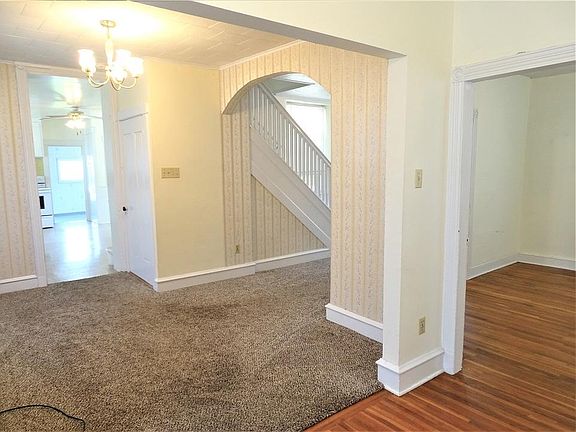 Adjoining Living Areas