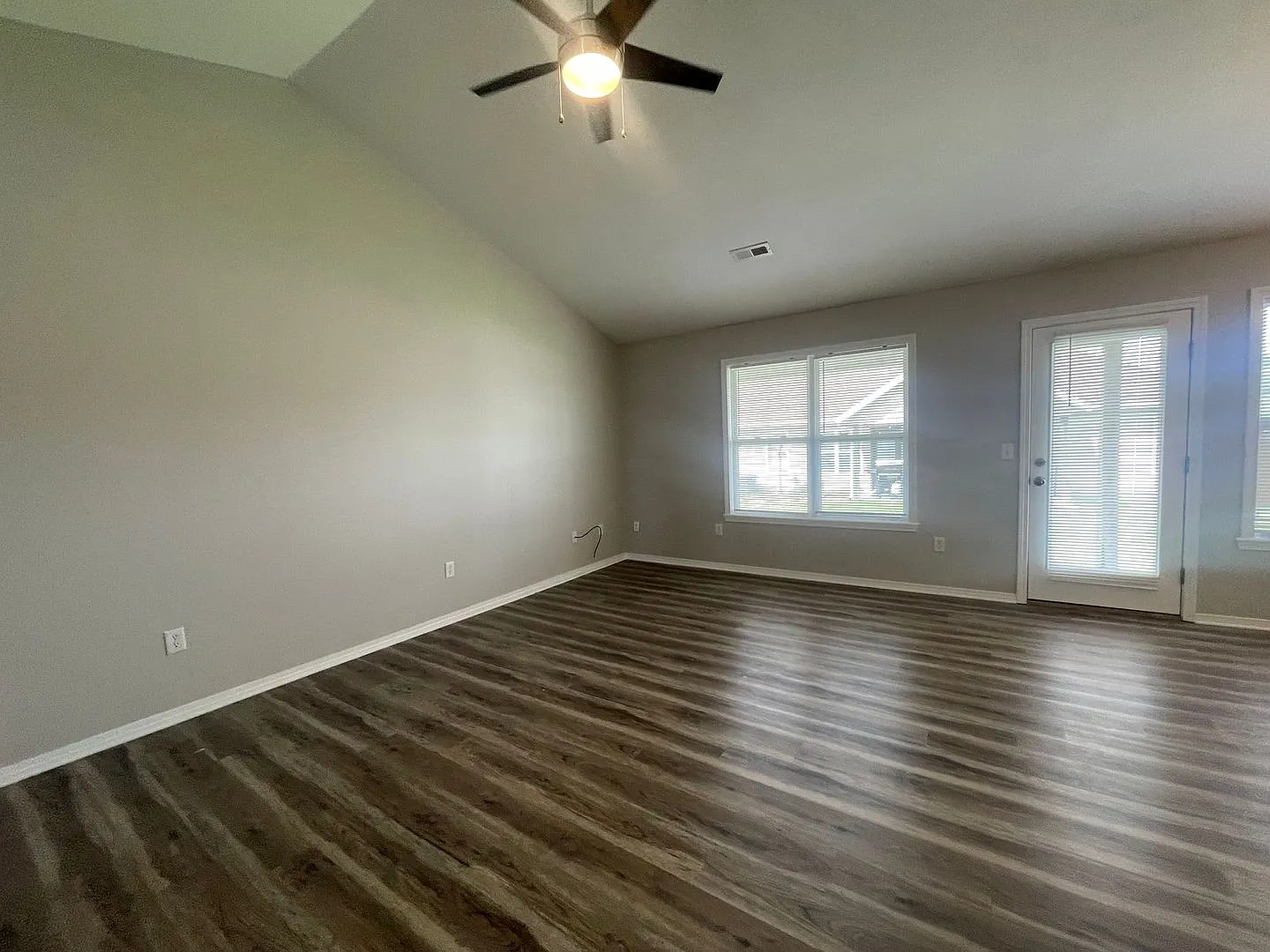 3 Bedroom 2 Bath Patio Home with Large 2 Car Garage — Photo 4