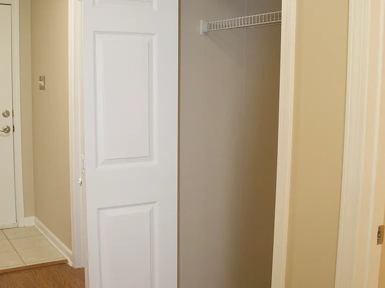 336 Creekview Ln — Photo 8