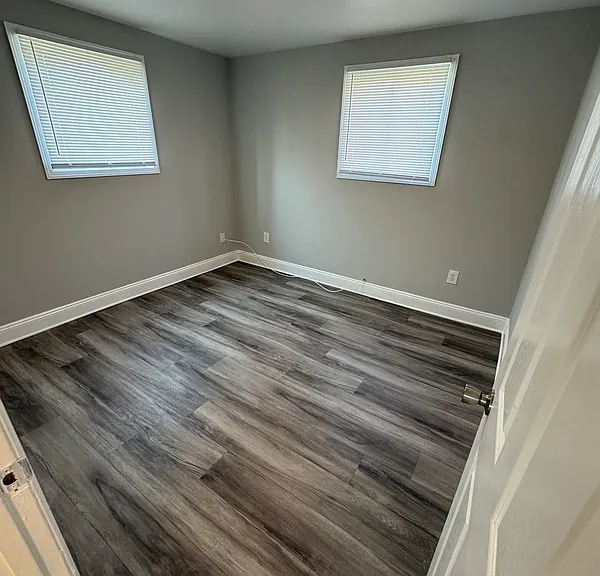 2100 Phaup St — Photo 4