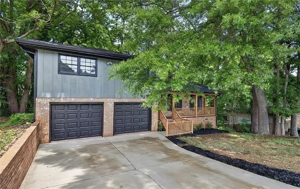 3 bed, 2.5 bath, 1782 sqft, $1,900 — Photo 1