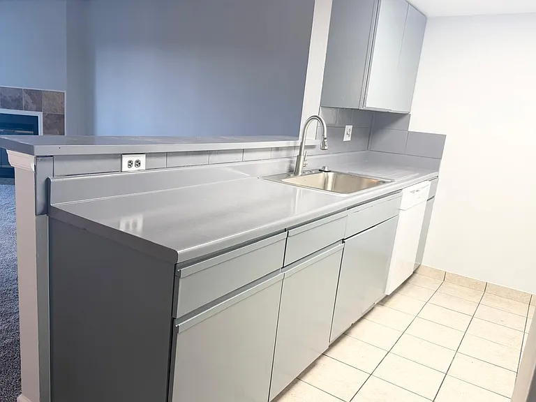 1011 S Ironton St #403 — Photo 4