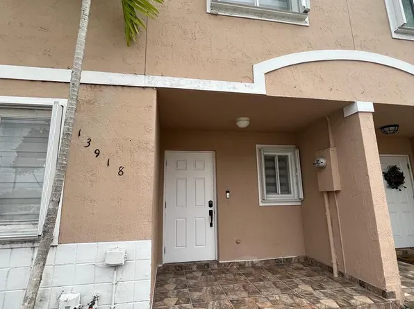 13918 SW 173rd Ter, Miami, FL 33177