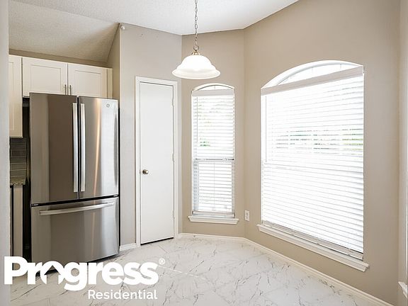 5th image of 2829 Hidden Springs Dr