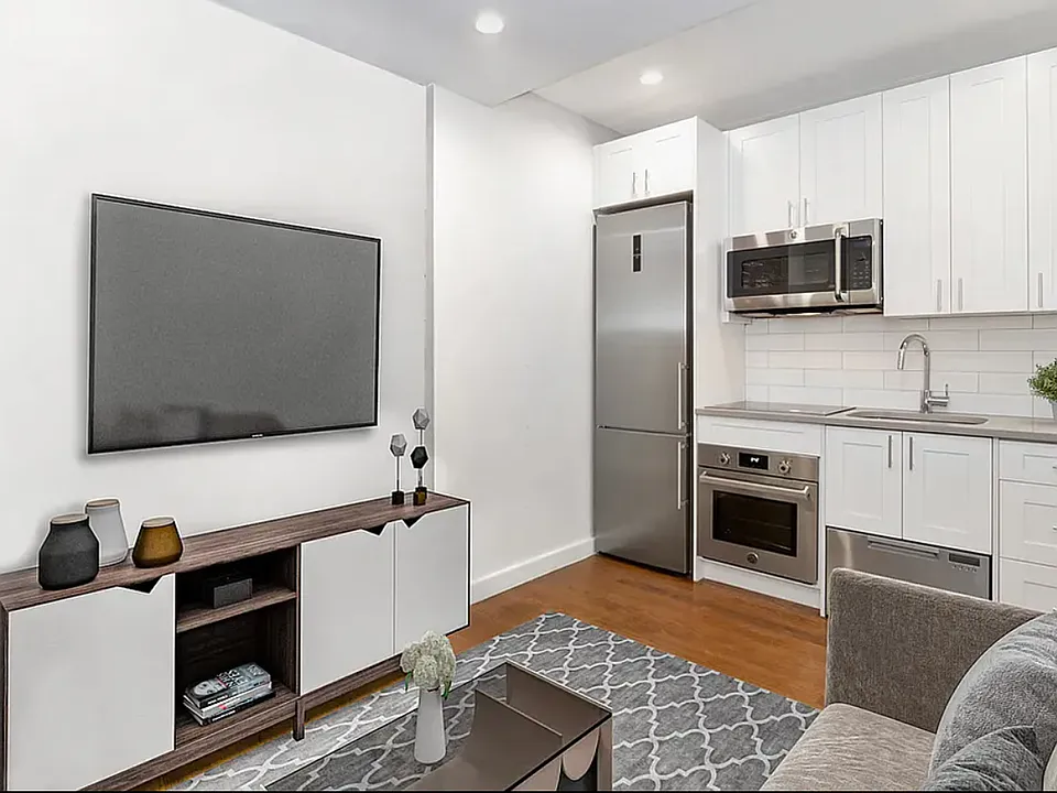 130 1st Ave #2R