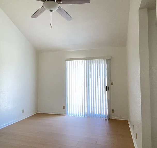 6005 Brougham St — Photo 10
