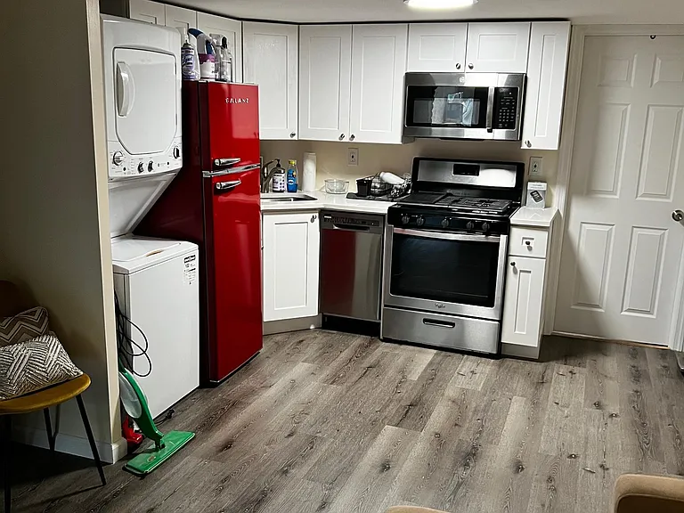910 Castle Point Ter #1 — Photo 6