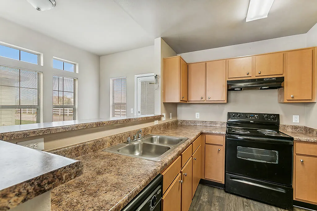 Sterling Green Village & Sheldon Ranch Apartments — Photo 1