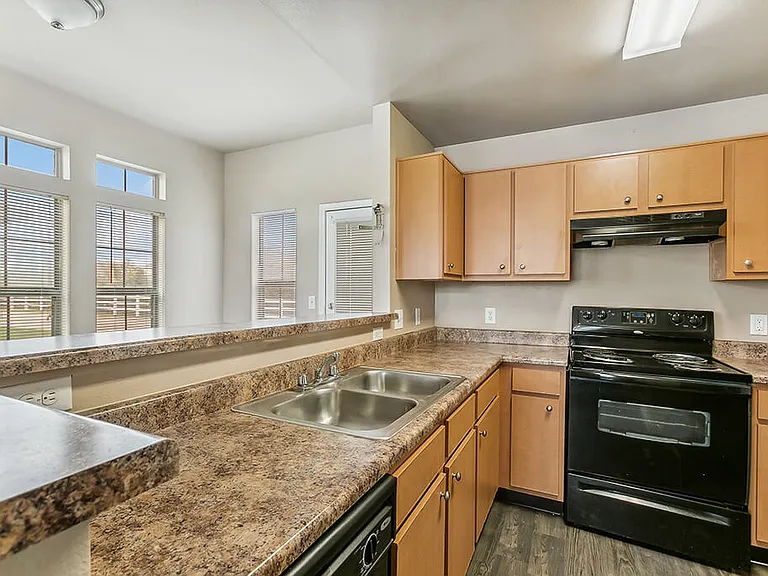 Sterling Green Village & Sheldon Ranch Apartments — Photo 1