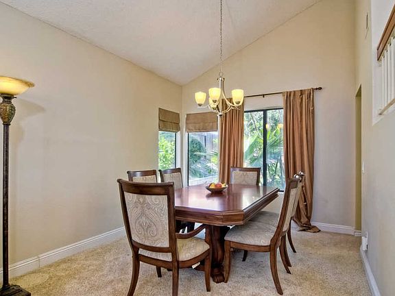 5th image of 5212 Robinwood Dr