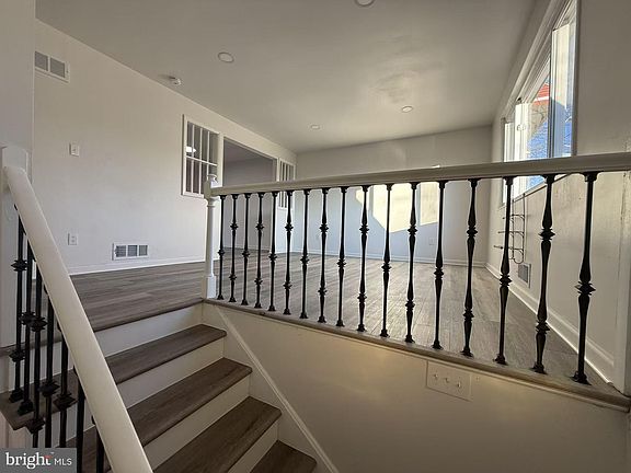 2nd image of 1328 W St NE