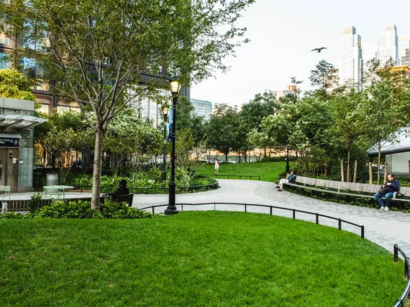 400 West 37th Street image 26 of 69