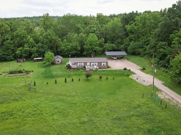 11336 Birds Ln, Flat Rock, IL 62427